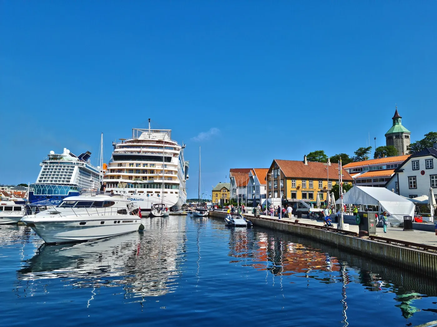Vågen and Skagenkaien in central Stavanger — the harbour basin where Gladmat is held each July